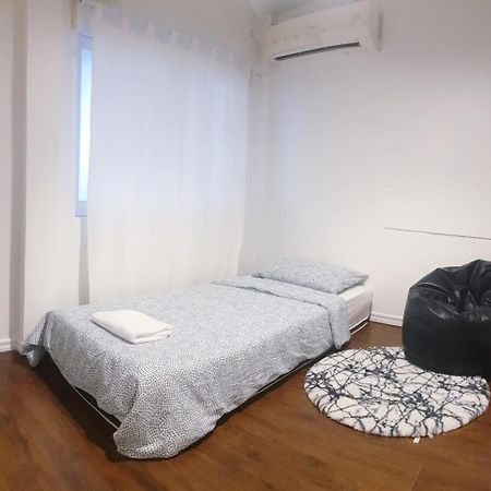Cooper Hostel Банкок Екстериор снимка