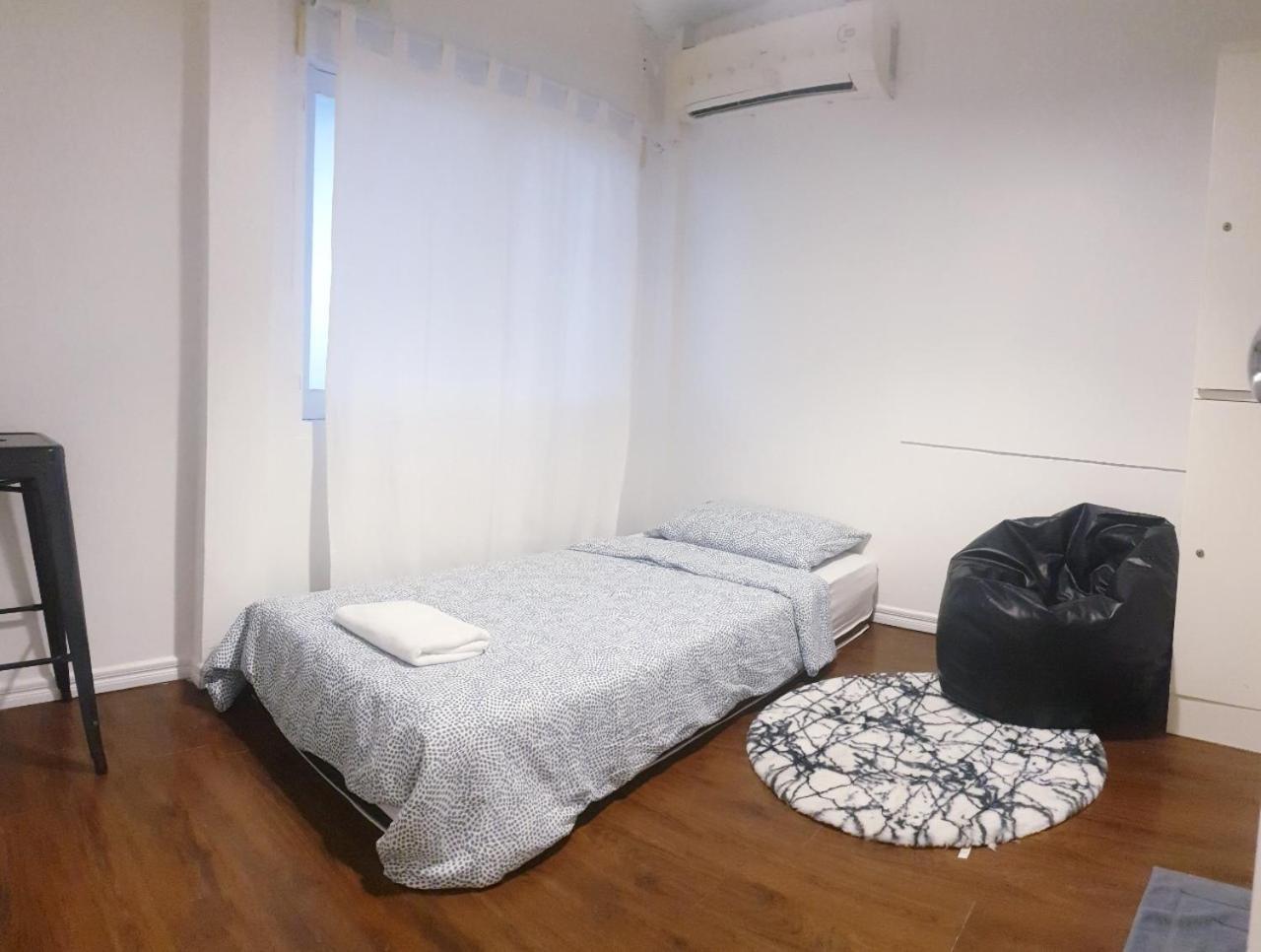 Cooper Hostel Банкок Екстериор снимка