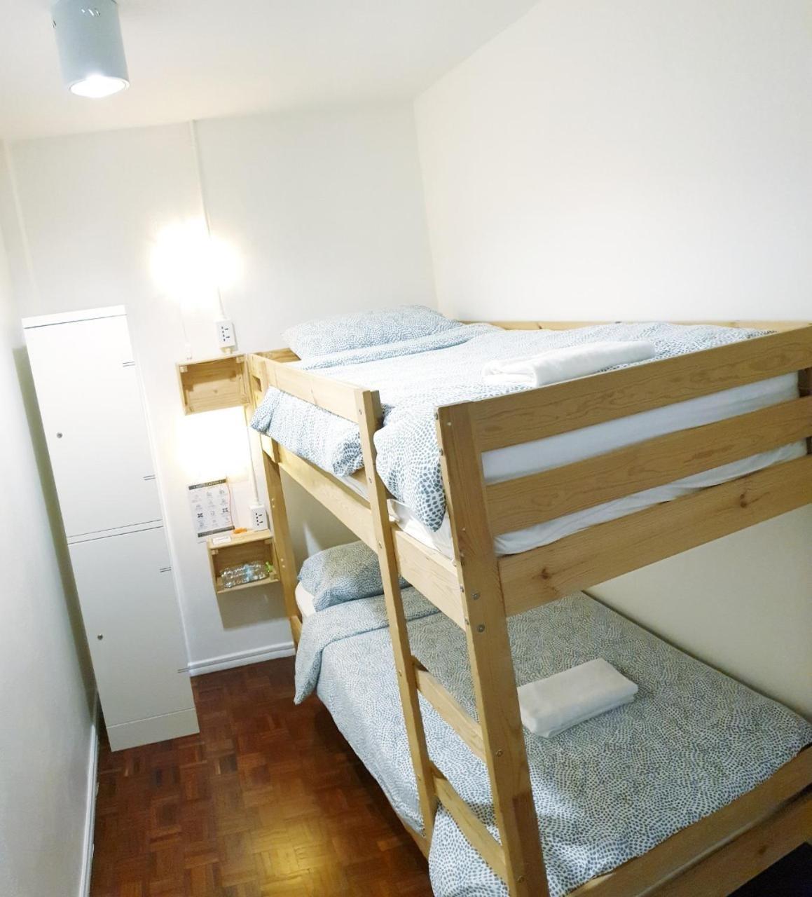 Cooper Hostel Банкок Екстериор снимка