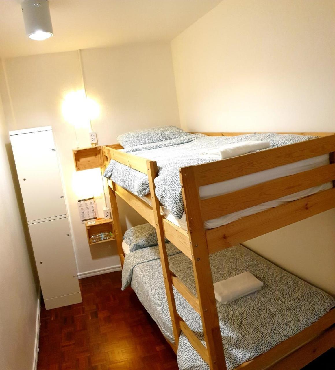 Cooper Hostel Банкок Екстериор снимка