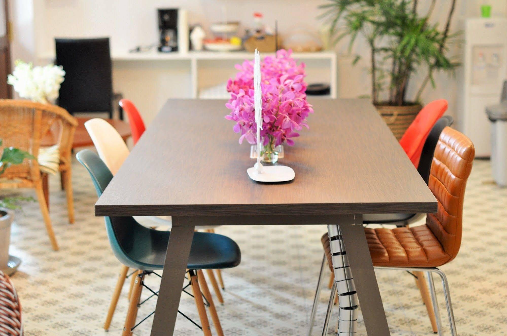 Cooper Hostel Банкок Екстериор снимка