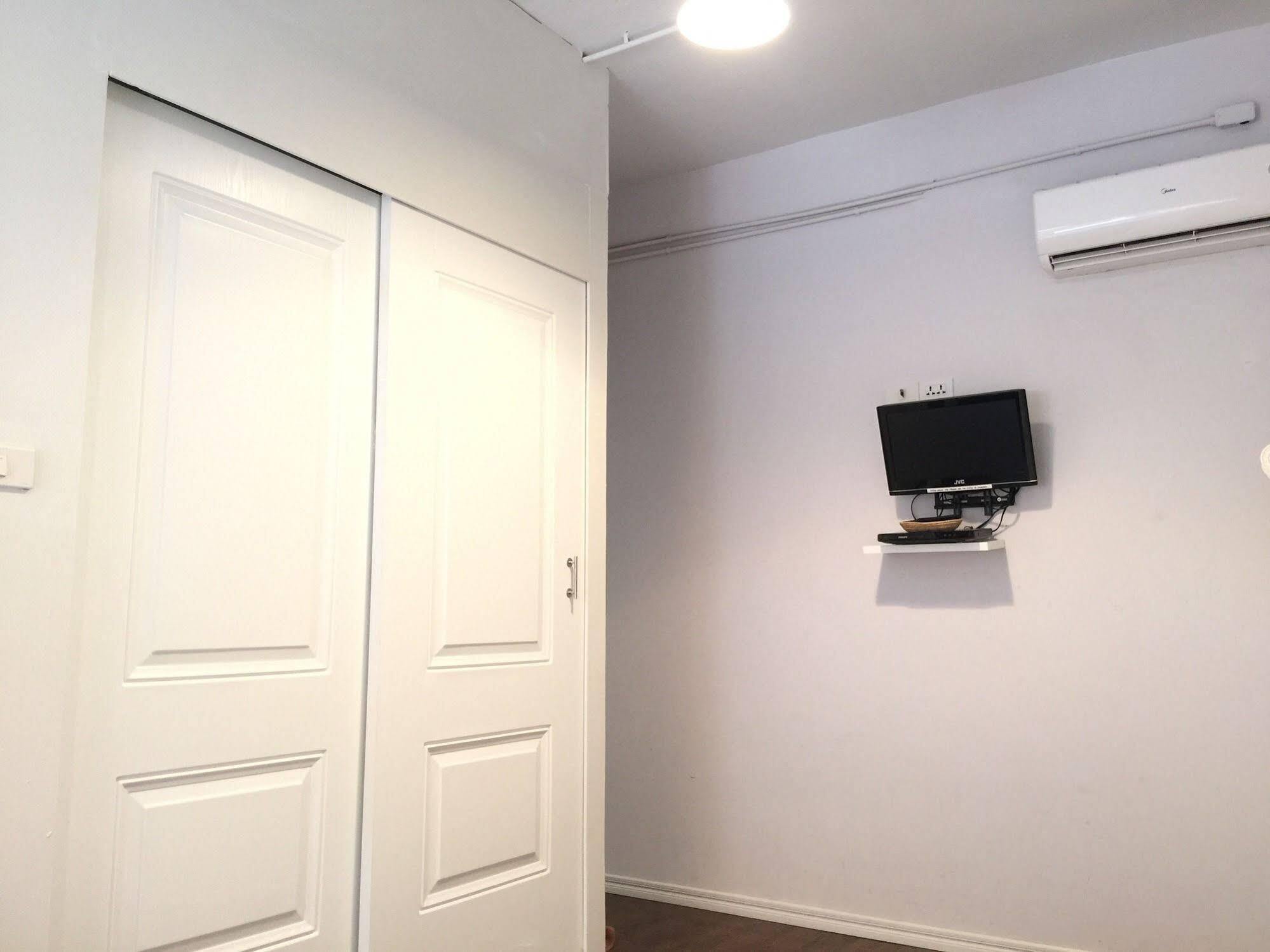 Cooper Hostel Банкок Екстериор снимка