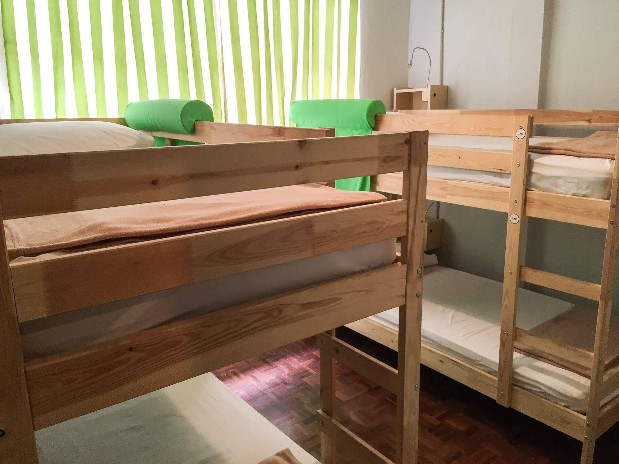 Cooper Hostel Банкок Екстериор снимка